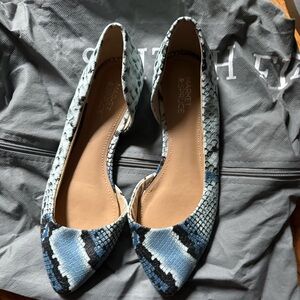 Market & Spruce Blue Snakeskin Pointy Toe Flats